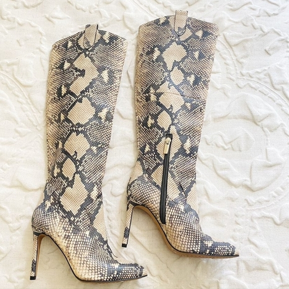 Sexy Chic Snake Embossed Vince Camuto Leather Boots - Picture 8 of 12
